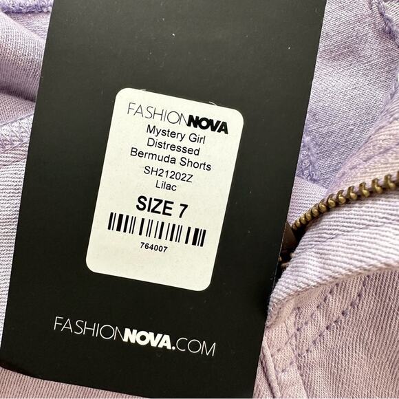 Fashion Nova Lilac Purple Mystery Girl Distressed Bermuda Jean Shorts Size 7 NEW - Picture 10 of 12